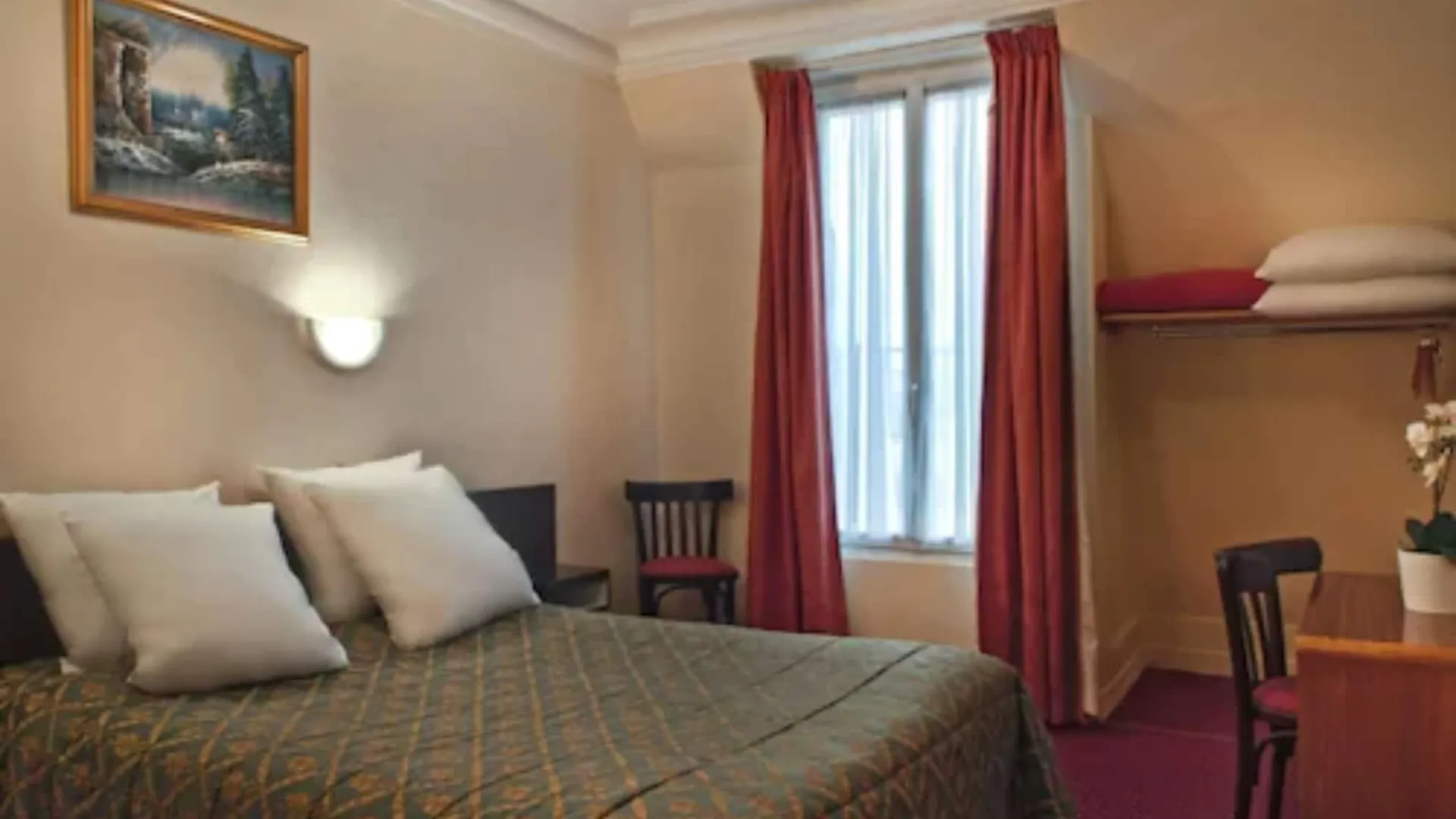 La Vieille France 3*