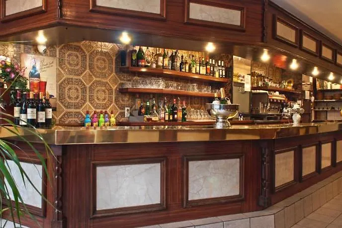La Vieille France Hotel